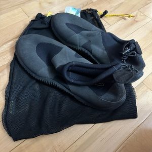 MEC Water Shoes Size 9 - NWT